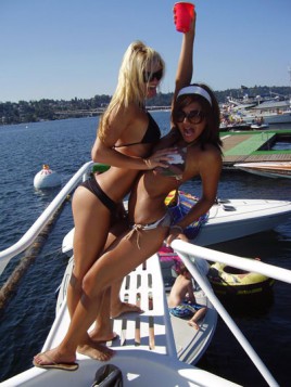 20 Hottest Boater Chicks! | Powerboat Nation