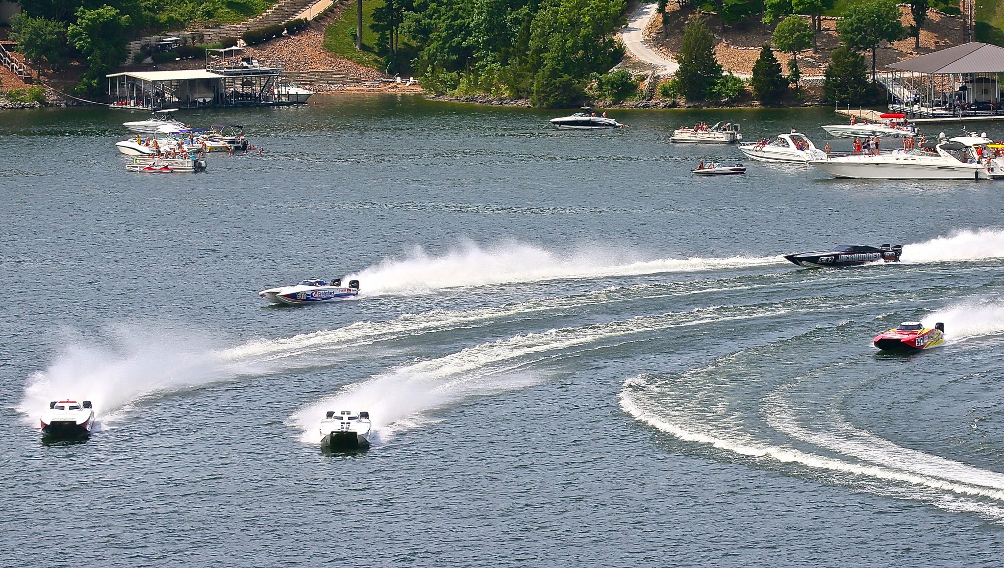 Lake Race Event Brings the Bling to LOTO on Thursday Powerboat Nation